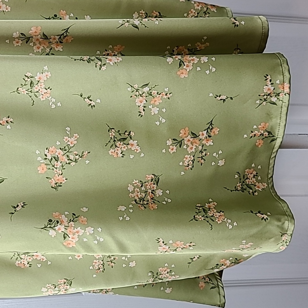 Perch Satin Floral Blouse - Picture 4 of 11